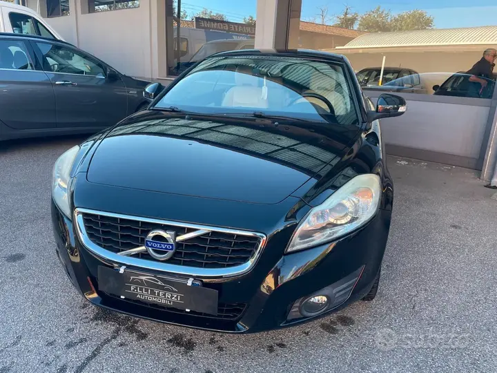 Volvo C70 2010 photo 3