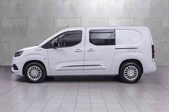 Toyota Proace City 2024 photo 3