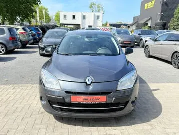 Renault Megane 2011 photo 2