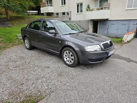 Skoda Superb 2006 photo 3