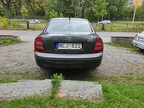Skoda Superb 2006 photo 4