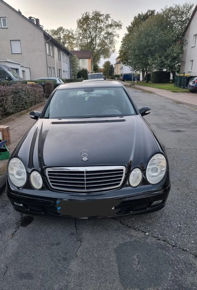 Mercedes-Benz E 220