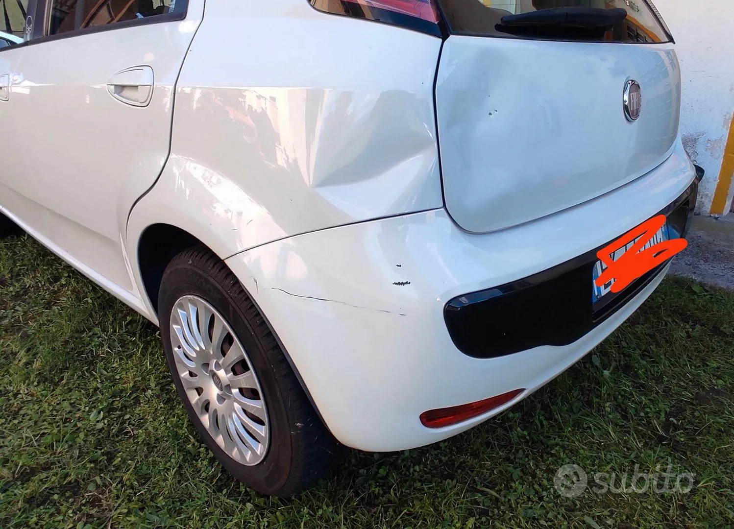 Fiat Punto Evo 2011 photo 2
