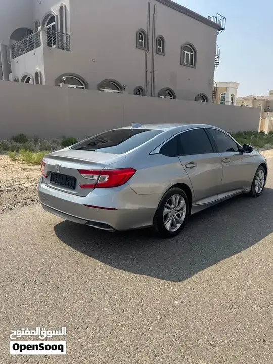 Honda Accord 2018 photo 2