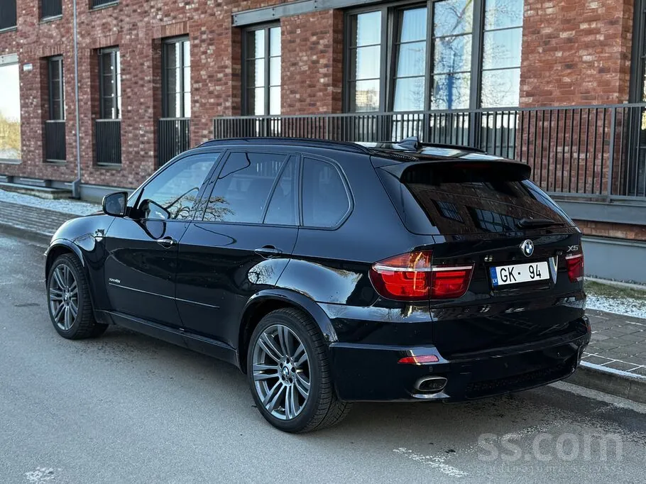BMW X5 2010 photo 3