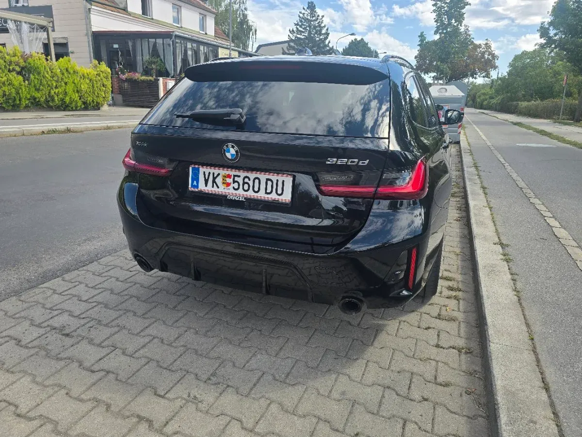 BMW 3 Series 2025 photo 3