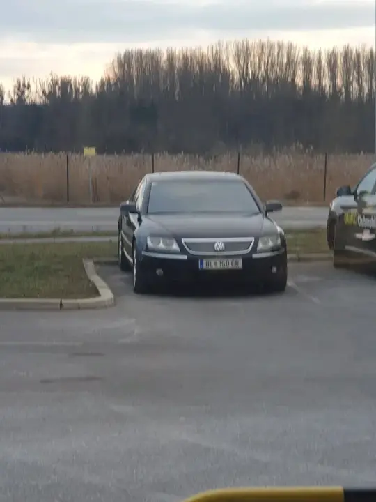 Volkswagen Phaeton 2003 photo 2