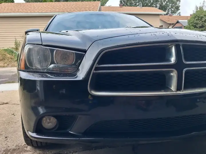 Dodge Charger 2011 photo 2