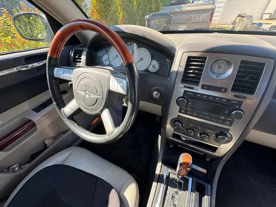 Chrysler 300 2005 photo 3