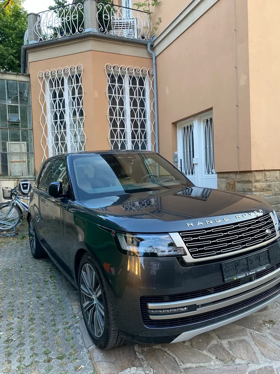 Land Rover Range Rover 2023 photo 3