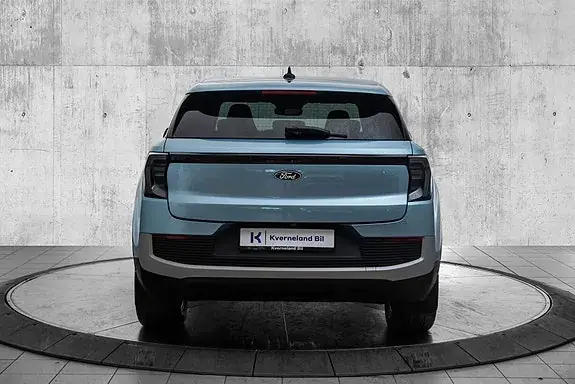 Ford Explorer 2026 photo 4