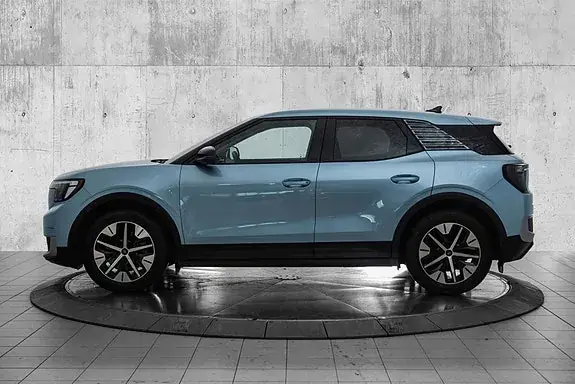 Ford Explorer 2026 photo 2