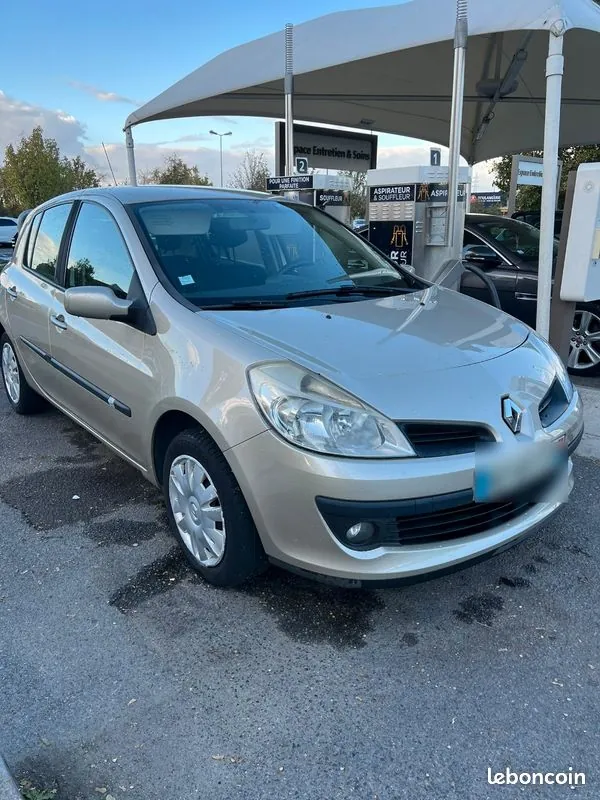 Renault Clio 2008 photo 3
