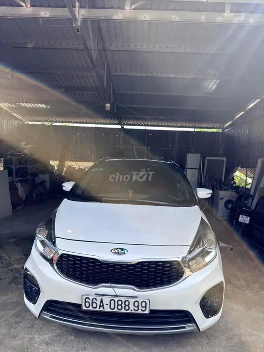 Kia Rondo 2018 photo 2