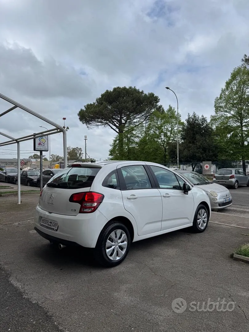 Citroen C3 2010 photo 3