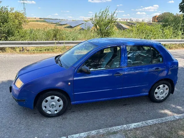 Skoda Fabia 2002 photo 2