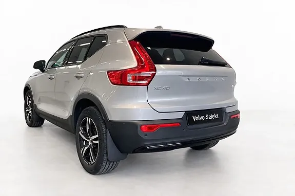 Volvo Xc40 2025 photo 2