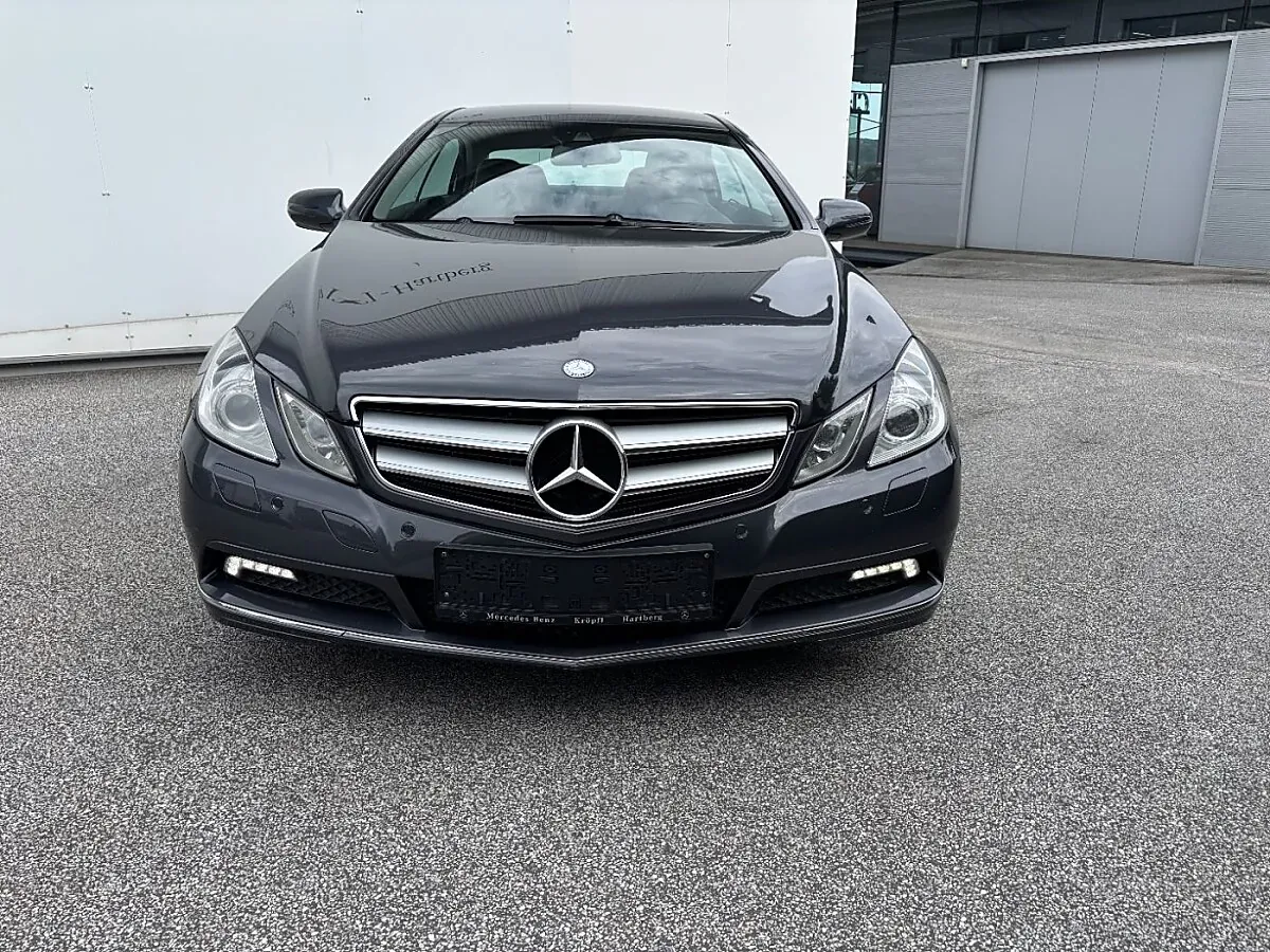 Mercedes-Benz E-Class 2009 photo 3