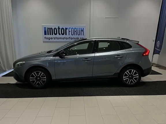 Volvo V40 Cross Country 2016 photo 2