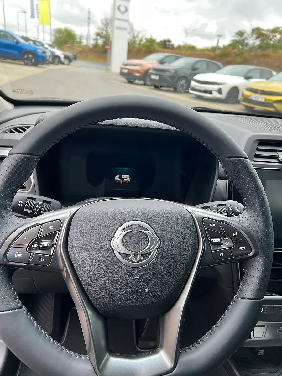 KG Mobility Tivoli photo 3