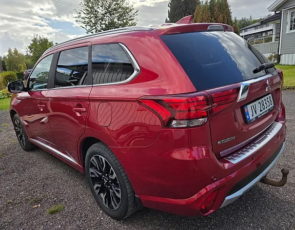 Mitsubishi Outlander 2018 photo 3