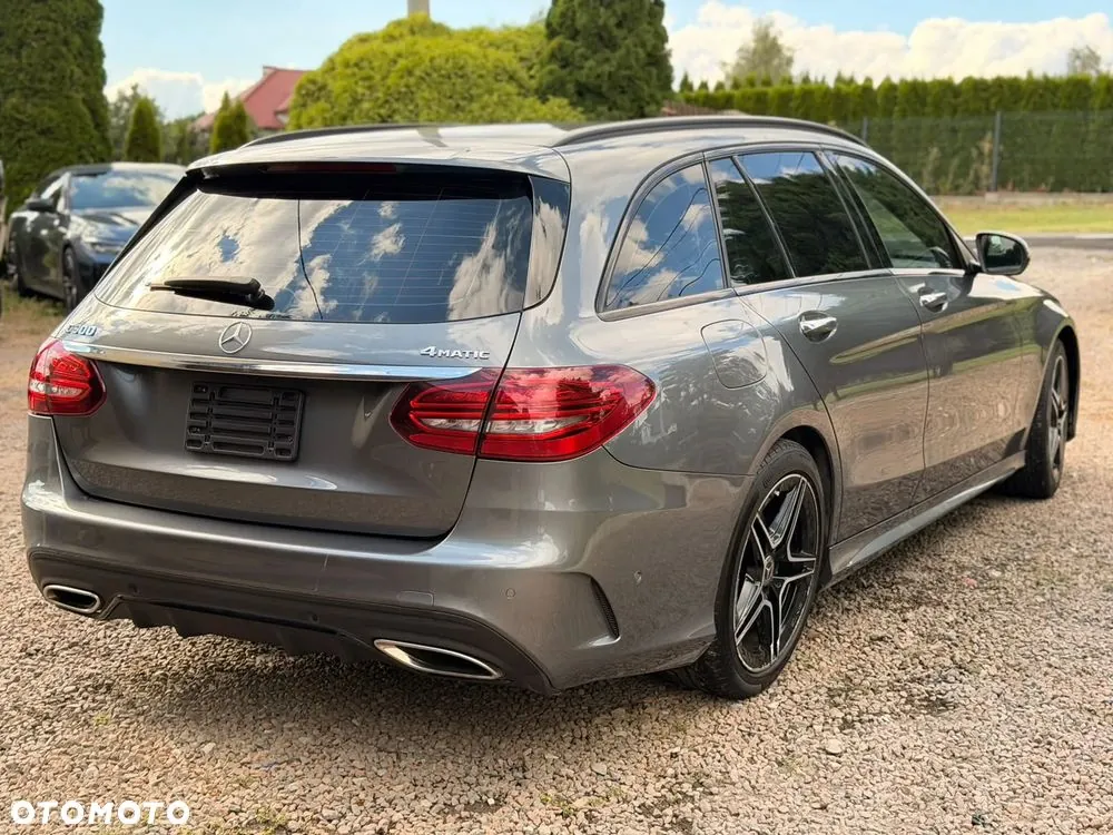 Mercedes-Benz C-Class 2019 photo 3