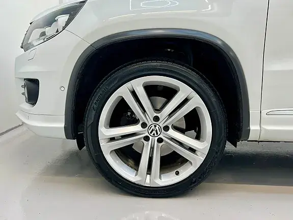 Volkswagen Tiguan 2015 photo 2