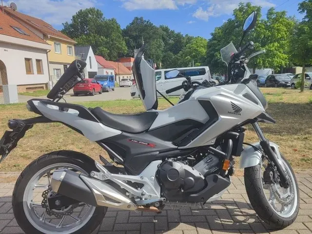 Honda Nc 750 X 2018 photo 2