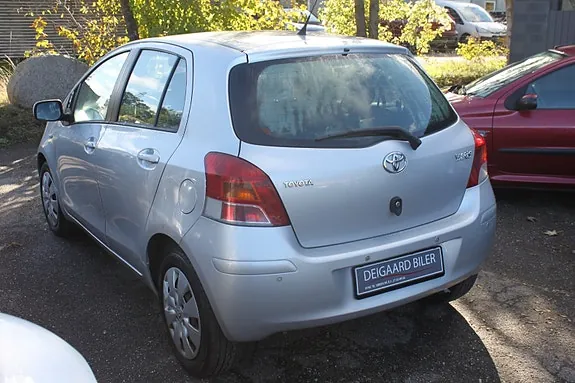 Toyota Yaris 2009 photo 4