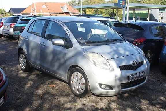 Toyota Yaris 2009 photo 3