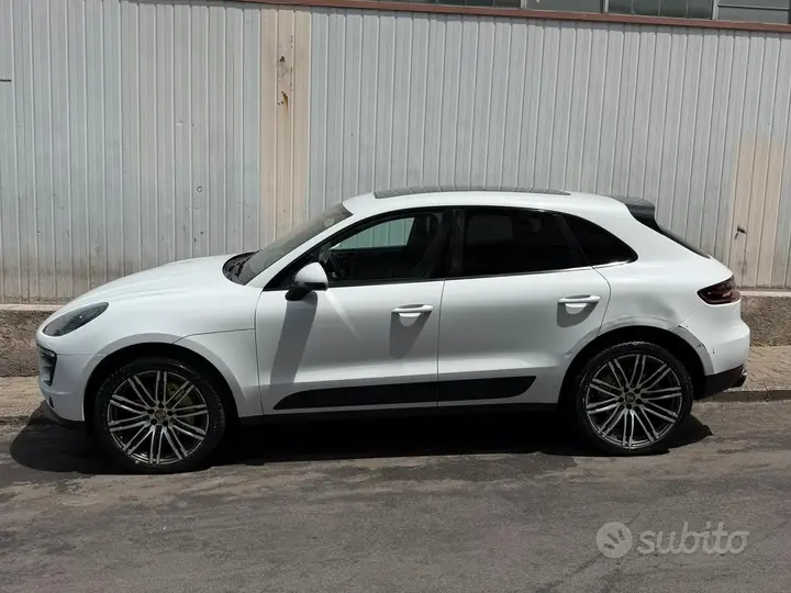 Porsche Macan 2017 photo 2