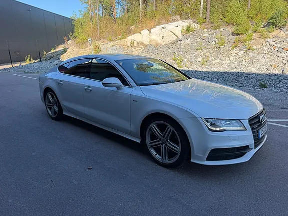 Audi A7 2013 photo 2