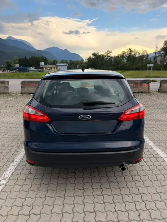 Ford Focus 2012 photo 3
