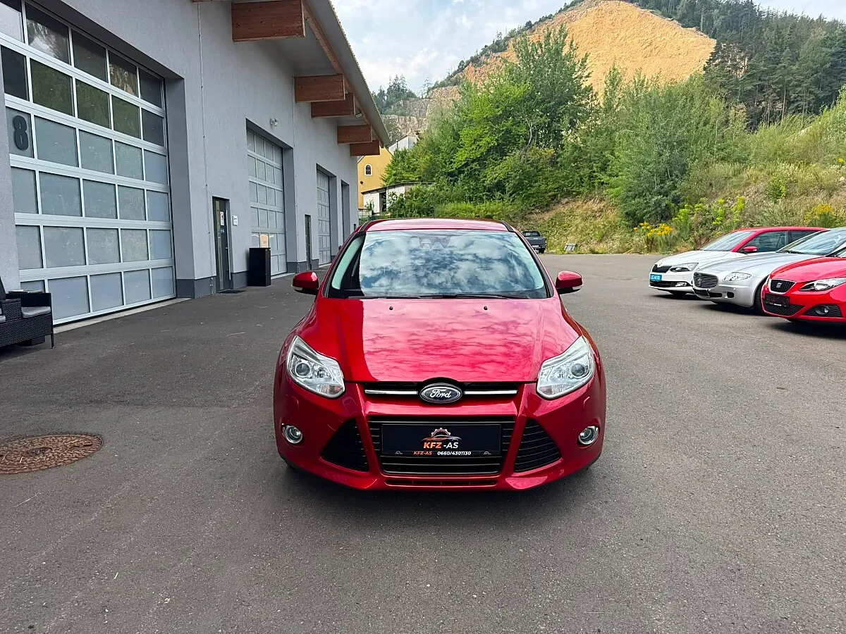 Ford Focus 2011 photo 2