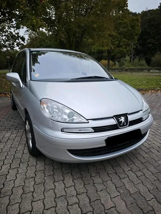 Peugeot 807