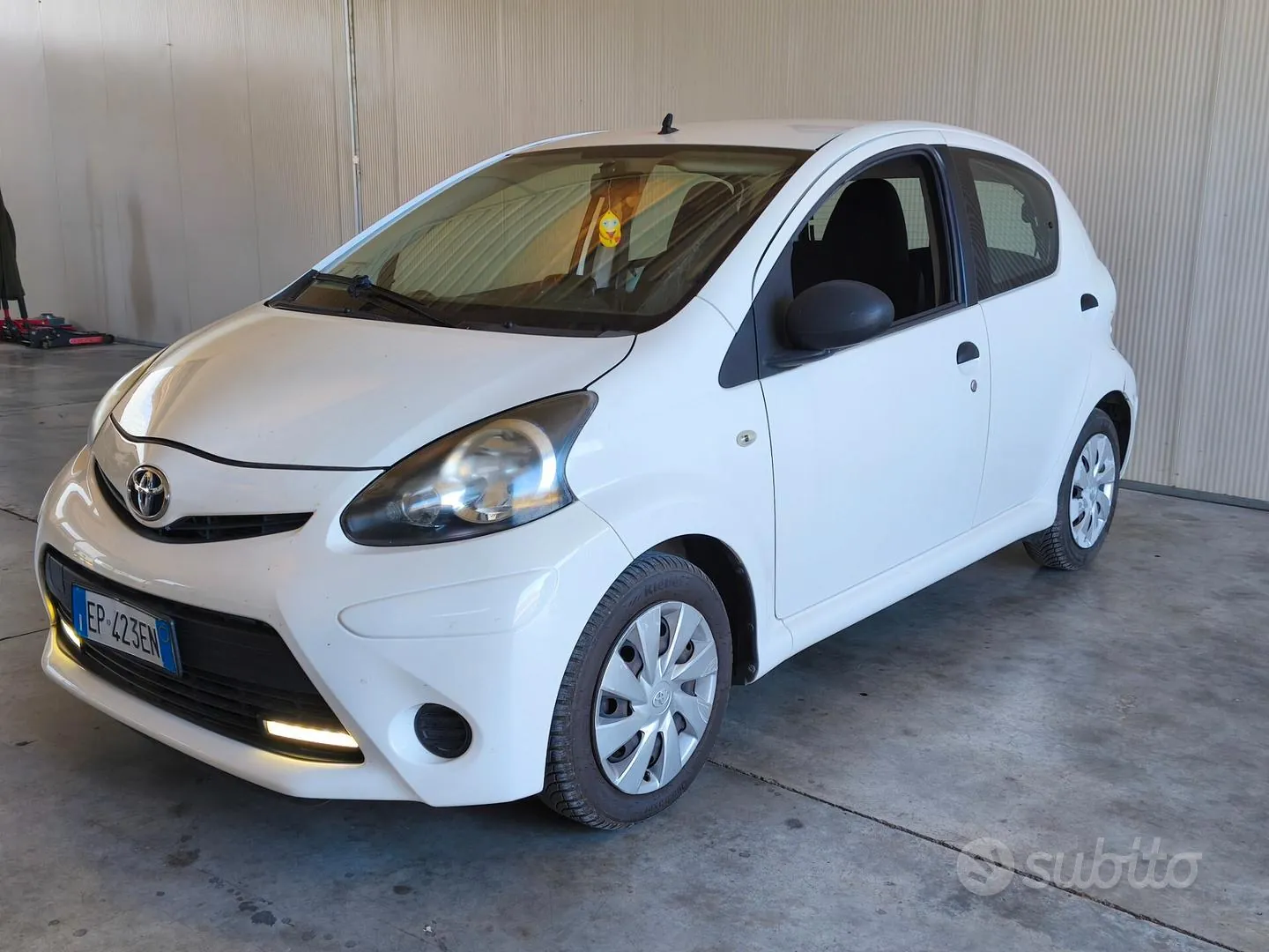 Toyota Aygo 2012 photo 2