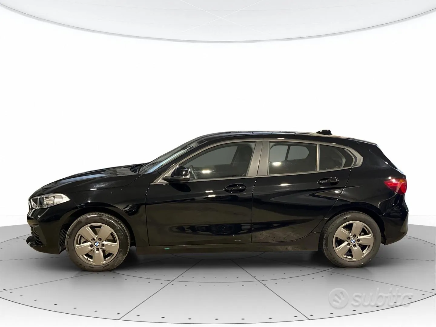 BMW 1 Series 2023 photo 2