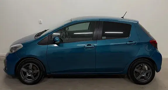 Toyota Yaris 2013 photo 2