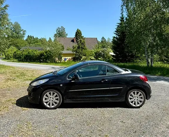 Peugeot 207 Cc 2013 photo 2