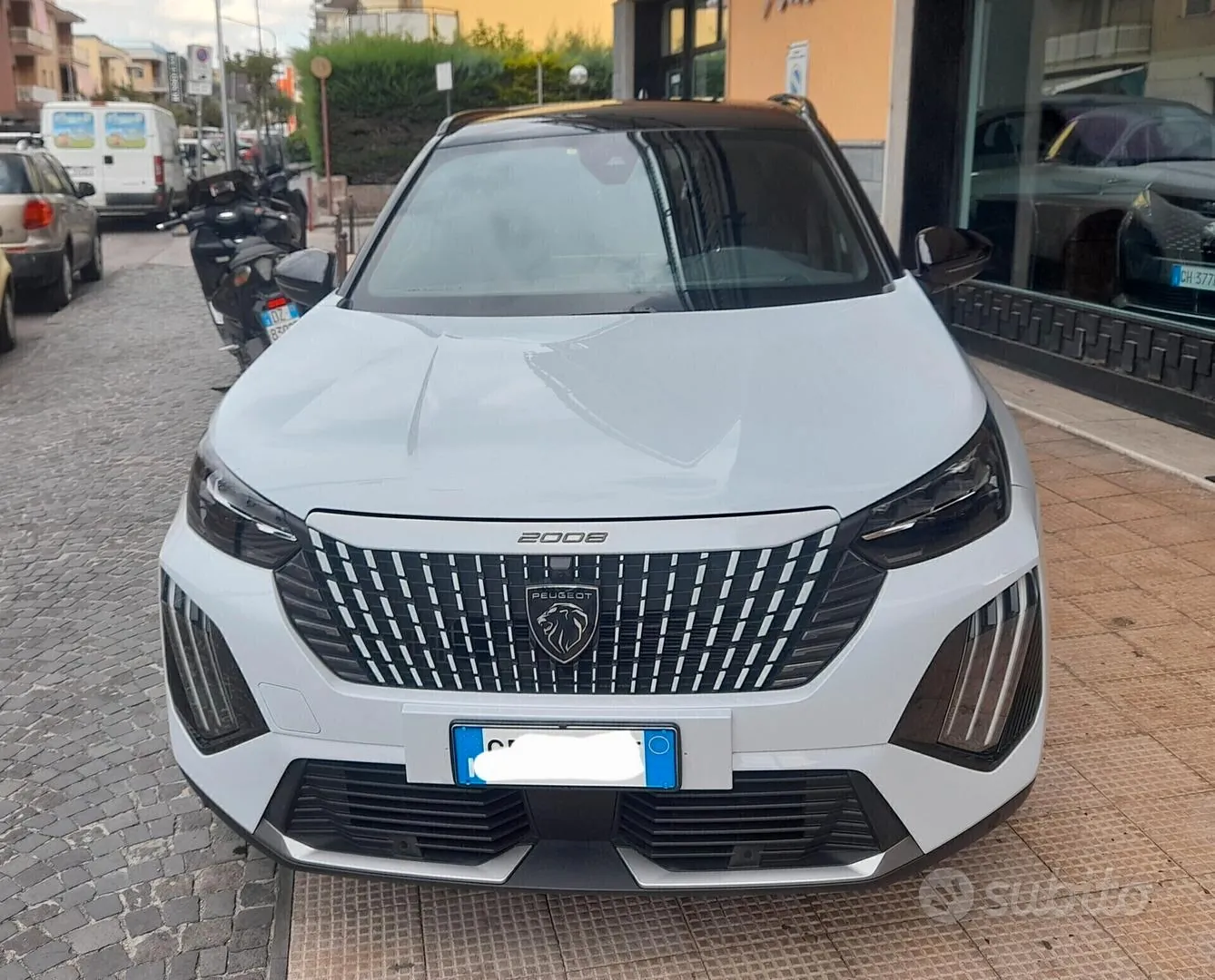 Peugeot 2008 2023 photo 2