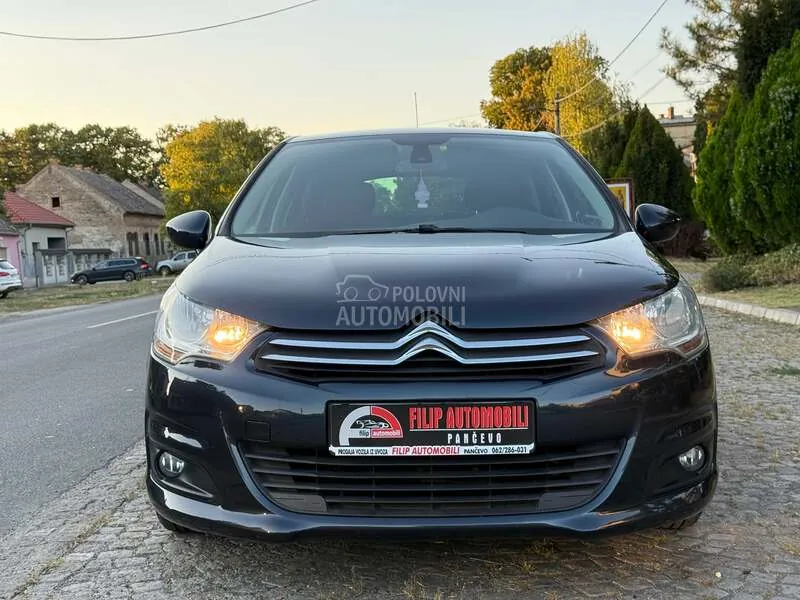 Citroen C4 2011 photo 5