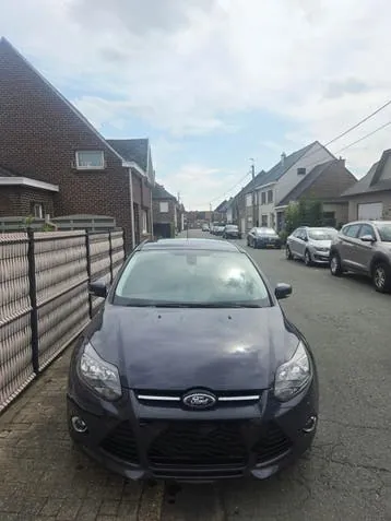 Ford Focus 2014 photo 2