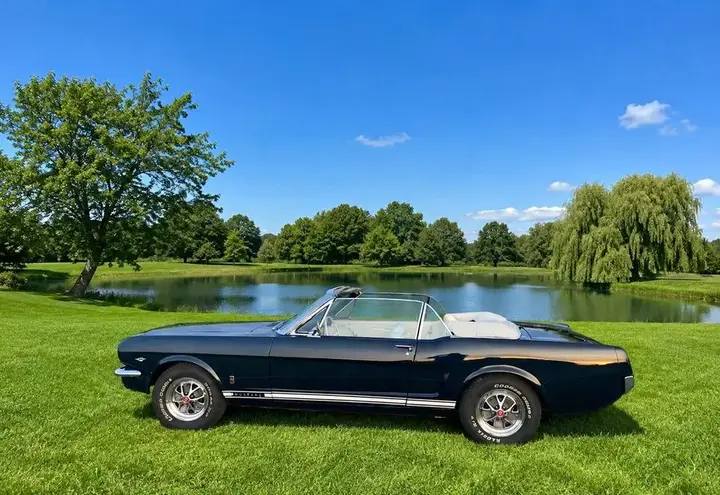 Ford Mustang Cabrio
