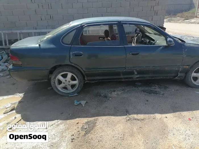 Toyota Crown 2000 photo 3