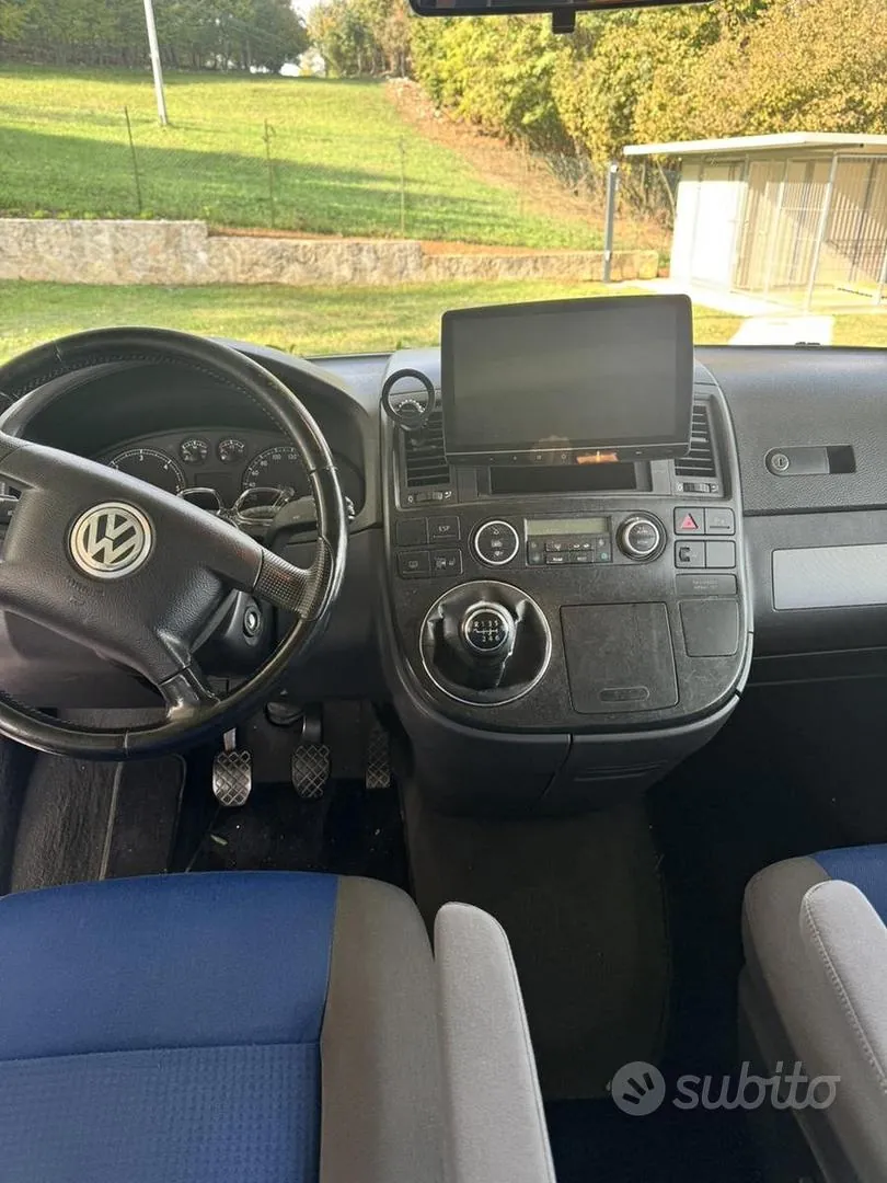 Volkswagen Multivan 2005 photo 3