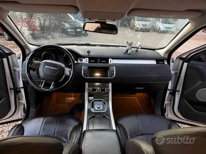 Land Rover Range Rover Evoque 2018 photo 4