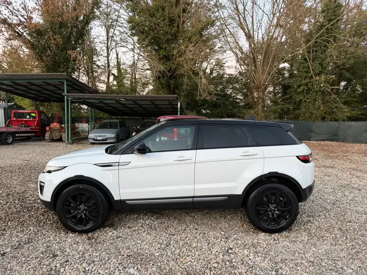 Land Rover Range Rover Evoque 2018 photo 3