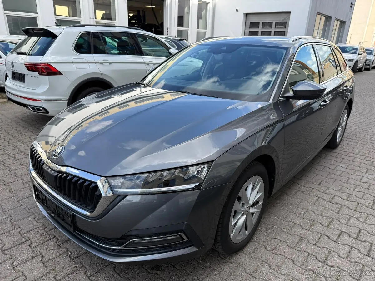 Skoda Octavia 2023 photo 3
