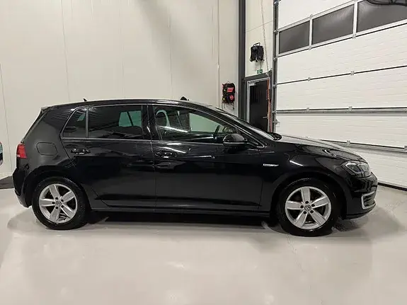 Volkswagen E-Golf 2020 photo 4