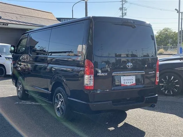 Toyota Hiace 2022 photo 4